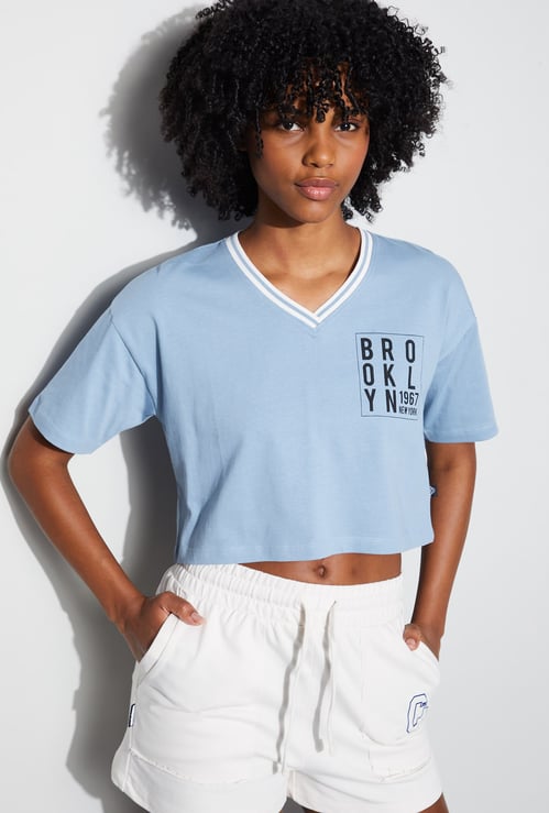 KAPPA Printed V-neck Crop T-shirt