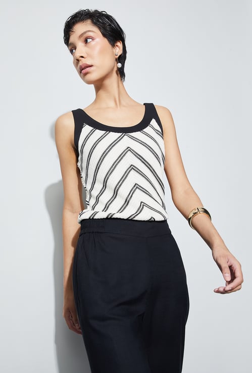 CODE Textured T-shirt