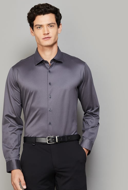 VAN HEUSEN Solid Slim Fit Formal Shirt