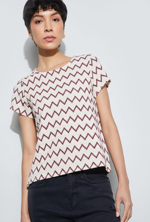 FAME FOREVER Chevron Knit Top