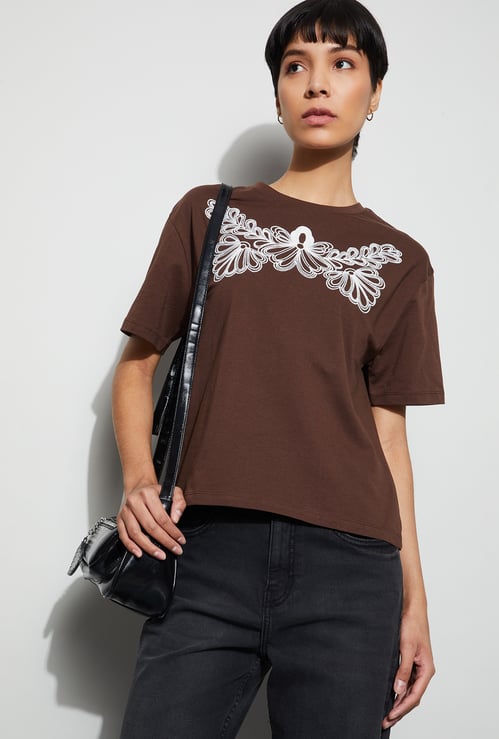FAME FOREVER Embroidered T-shirt