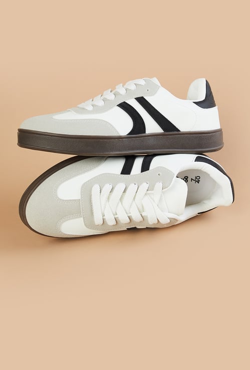 GINGER Solid Panelled Sneakers