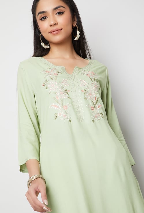 MELANGE Embroidered Straight Notched Neck Kurta
