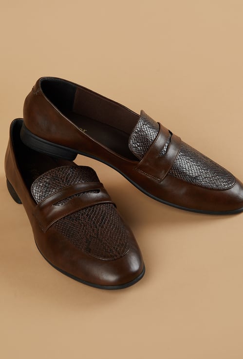 GINGER Textured Loafers