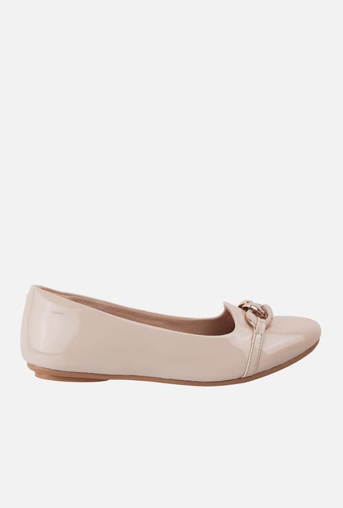 CATWALK Solid Ballerinas with Round Toe