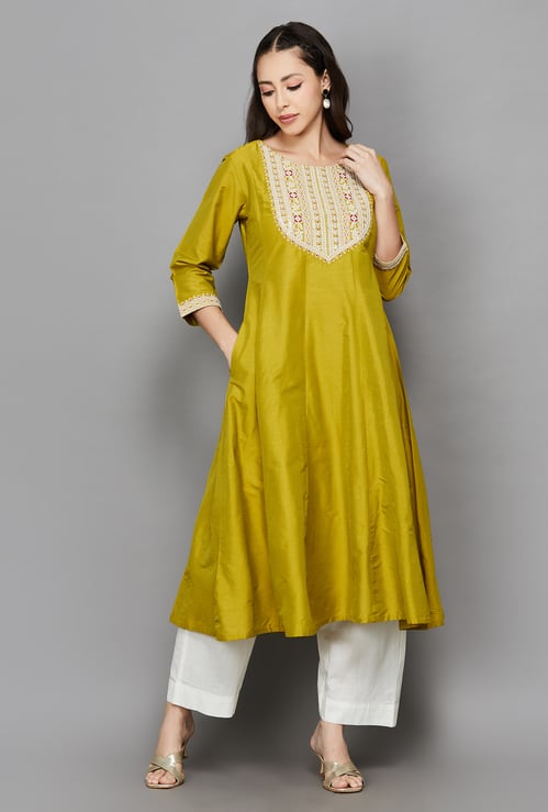 SPAN Embroidered Straight Kurta