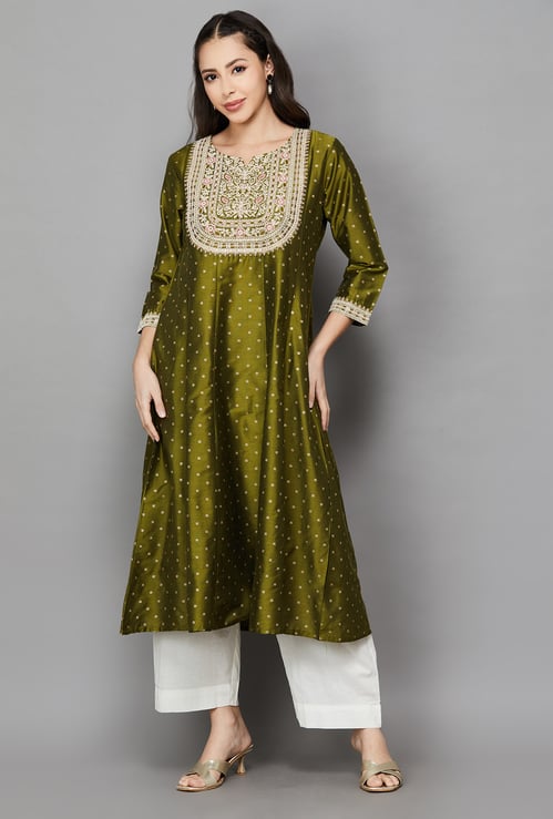 SPAN Embroidered Key-hole Neck 3/4th Sleeves Flared Kurta