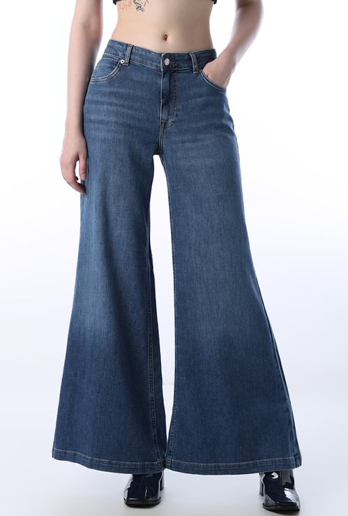ONLY Washed Flared Jeans