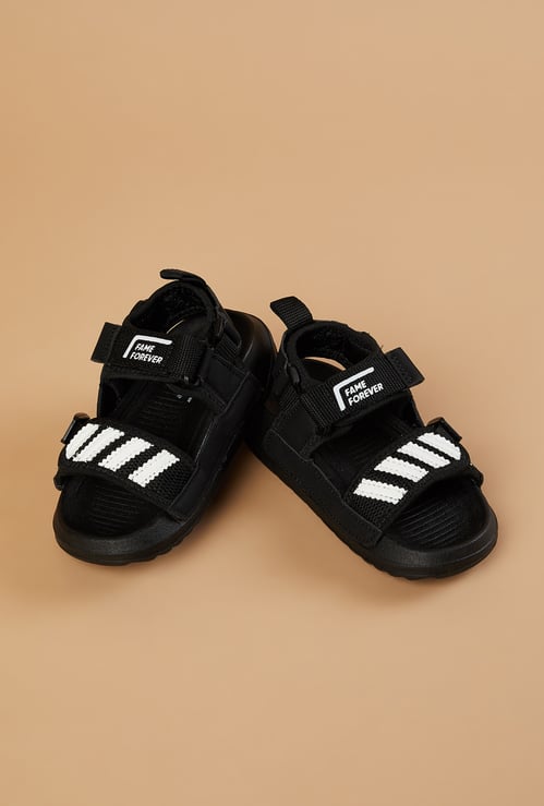 FAME FOREVER Boys Colourblock Floaters
