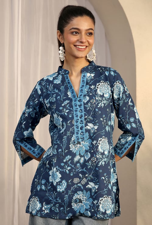 LIBAS Floral Print Straight Kurti