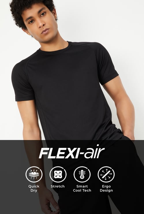 Men Slim Fit Solid Athleisure T-shirt