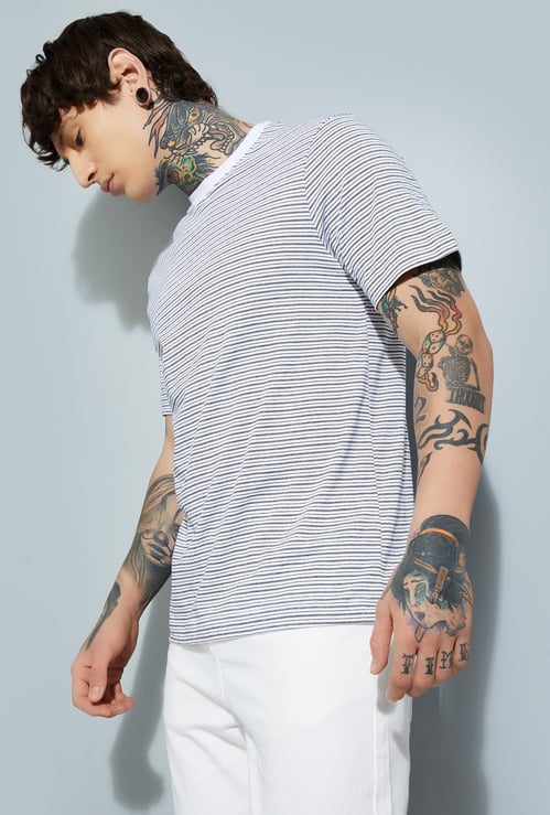 URB_N Men Striped T-shirt
