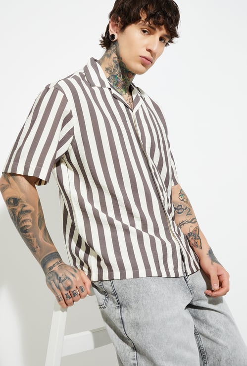 URB_N Men Striped Relaxed Fit Shirt