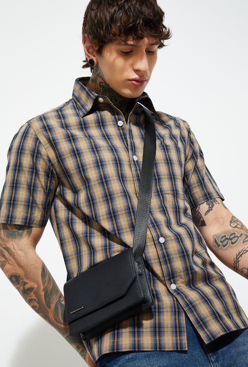 URB_N Men Checked Regular Fit Shirt