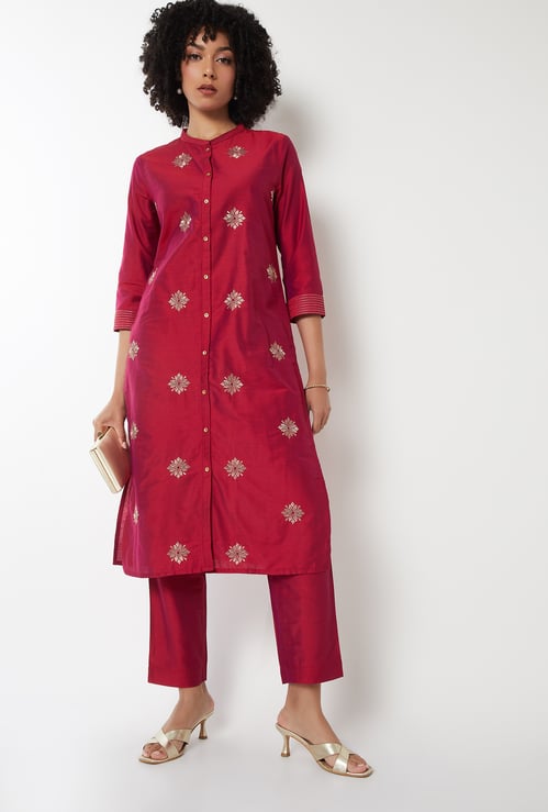 Women Embroidered Straight Kurta Set