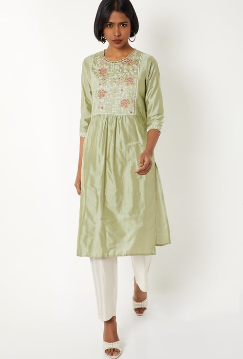 Women Embroidered Straight Kurta