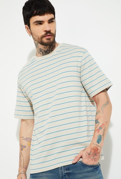 URB_N Men Striped T-shirt