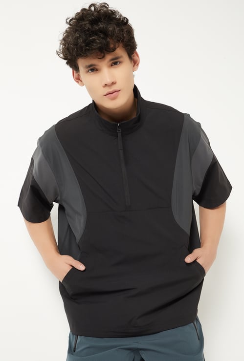 Men Colourblock Sports T-shirt