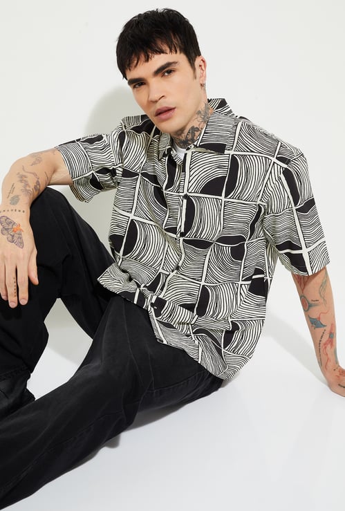 URB_N Men Printed Regular Fit Shirt
