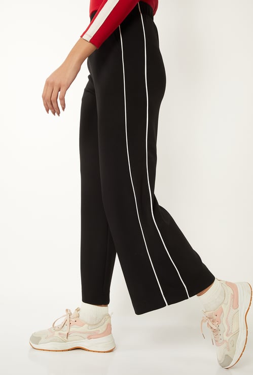 Women Solid Buttersoft Sports Track Pants