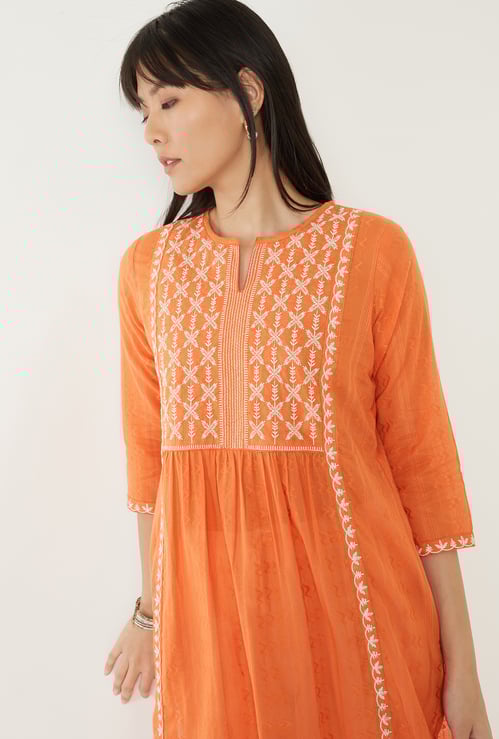 Women Embroidered Straight Kurta