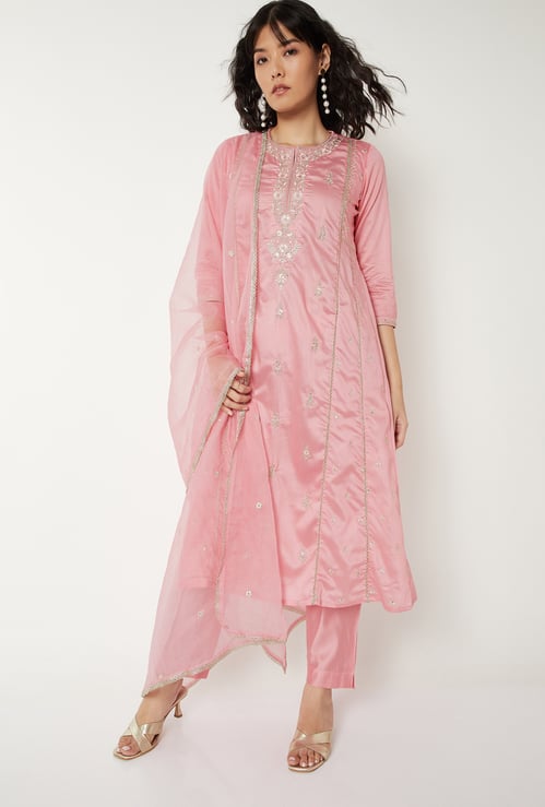 Women Embroidered Straight Kurta Set
