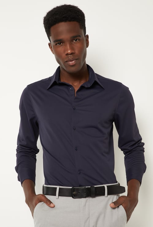 Men Solid Slim Fit Formal Shirt