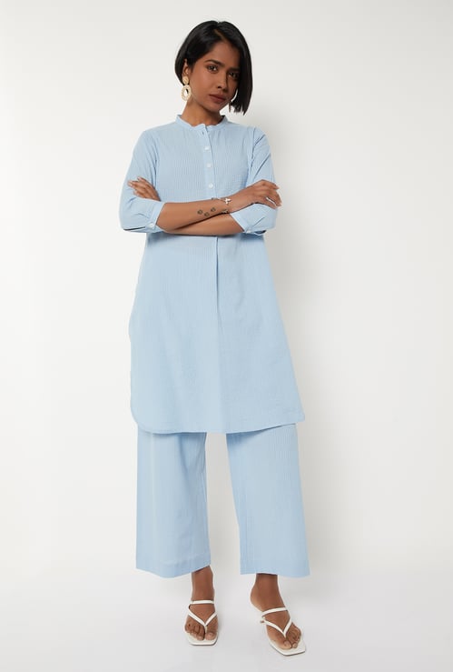 Women Seersucker Straight Kurta Set