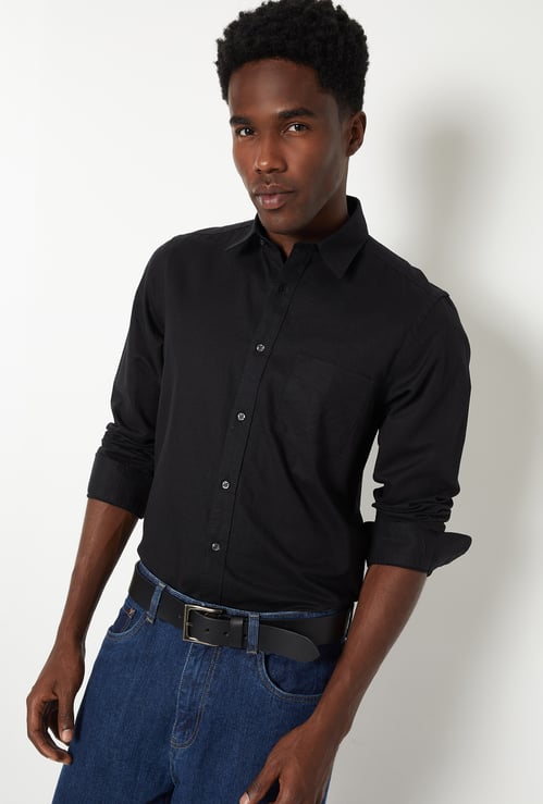 Men Solid Slim Fit Shirt