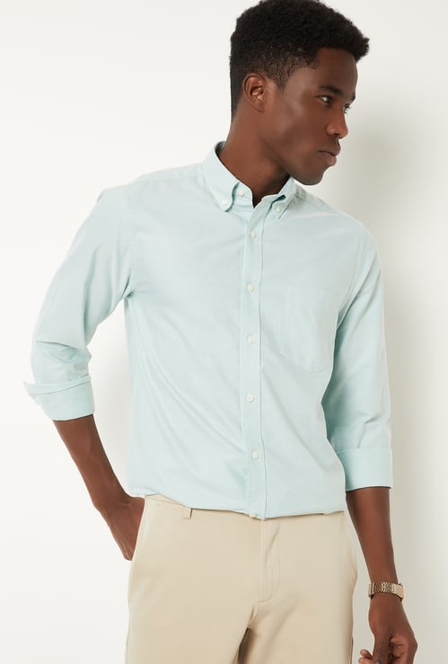 Men Solid Slim Fit Shirt