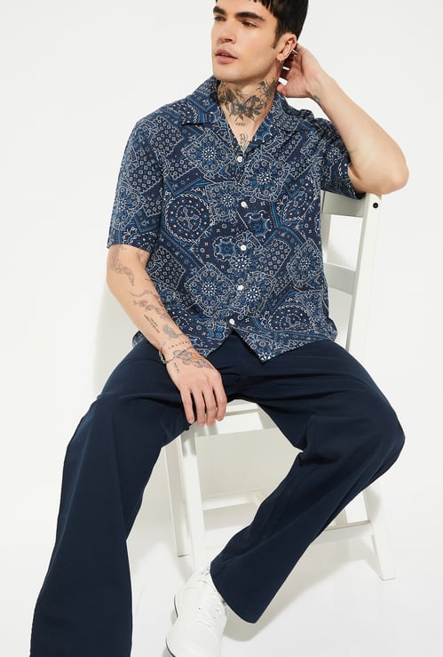 URB_N Men Relaxed Fit Bandana Print Shirt