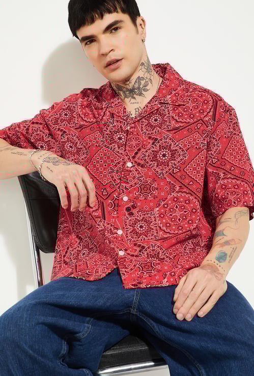 URB_N Men Relaxed Fit Bandana Print Shirt