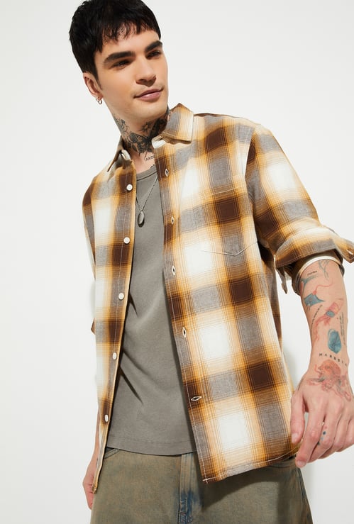 URB_N Men Checked Regular Fit Shirt