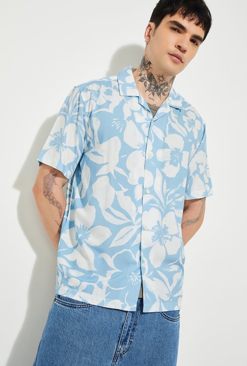 URB_N Men Floral Print Relaxed Fit Resort Shirt