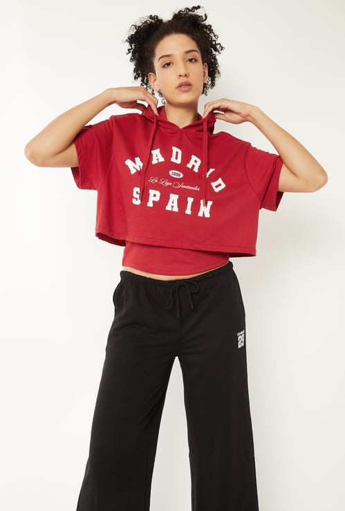 Women Printed Hooded Boxy Fit Sports T-shirt with Camisole