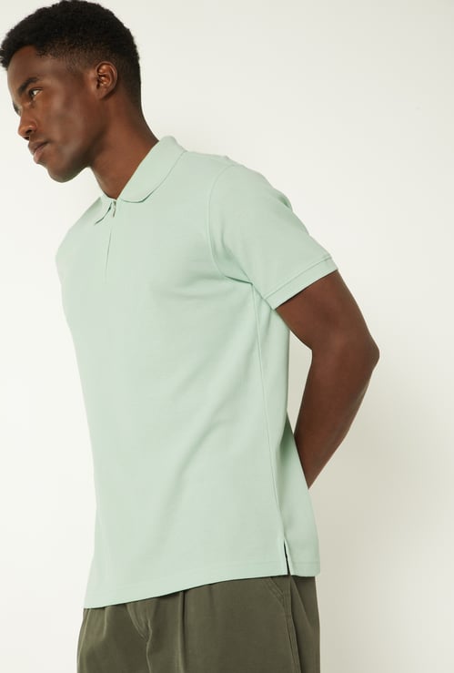 Men Textured Polo T-shirt
