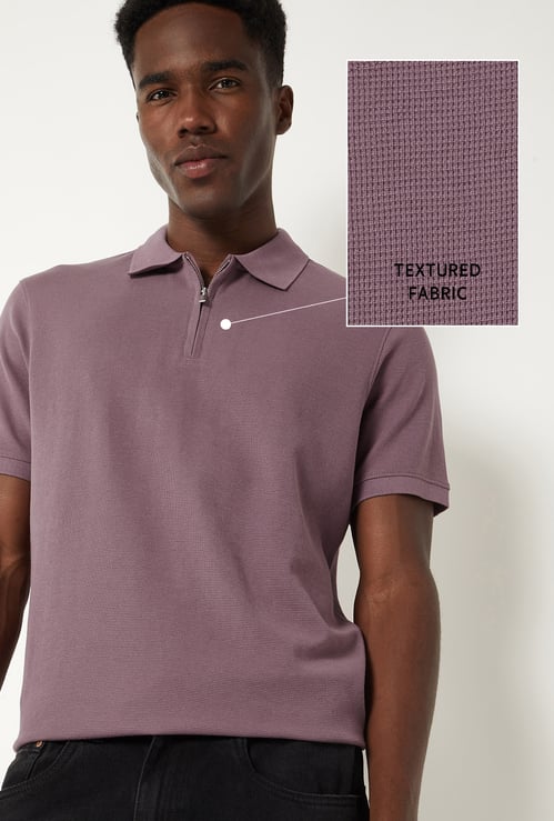Men Solid Zipper Polo T-shirt