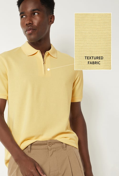 Men Solid Zipper Polo T-shirt