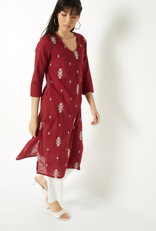 Women Embroidered Straight Kurta