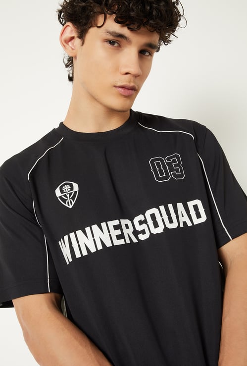 Men Typography Print Sports T-shirt