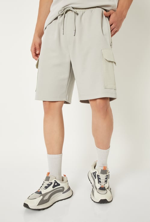 Men Solid Sports Cargo Shorts