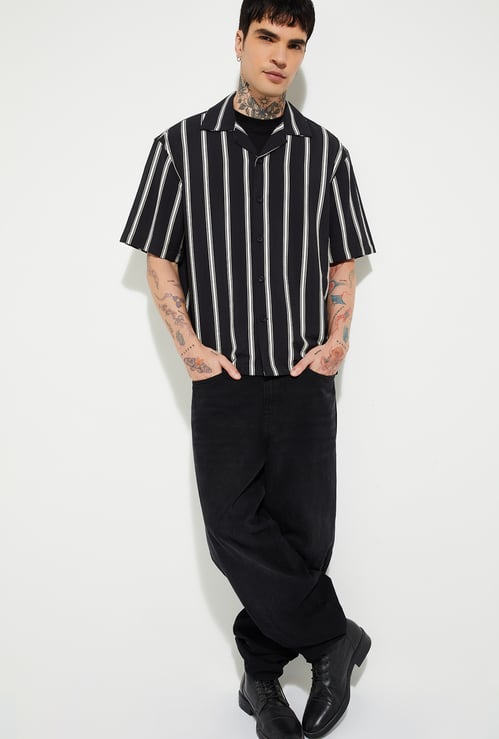 URB_N Men Striped Relaxed Fit Shirt