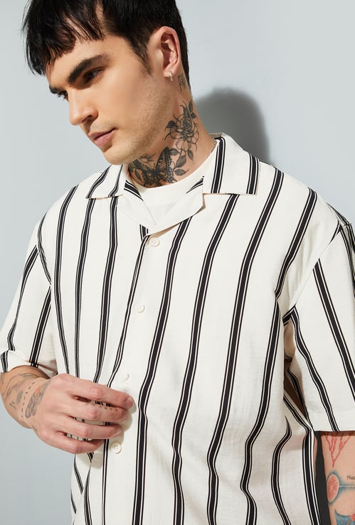 URB_N Men Striped Relaxed Fit Shirt