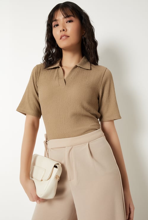 Women Textured Johnny Collar T-shirt