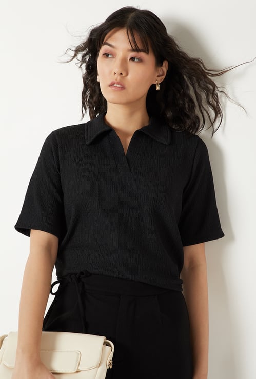 Women Textured Johnny Collar T-shirt
