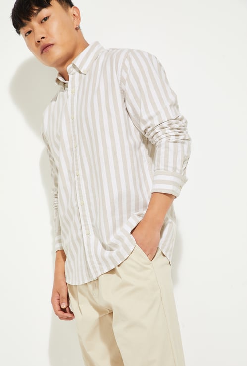 Men Soft Touch Regular Fit Oxford Shirt