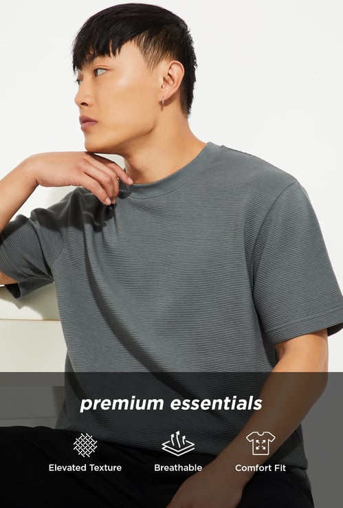 Men Textured T-shirt