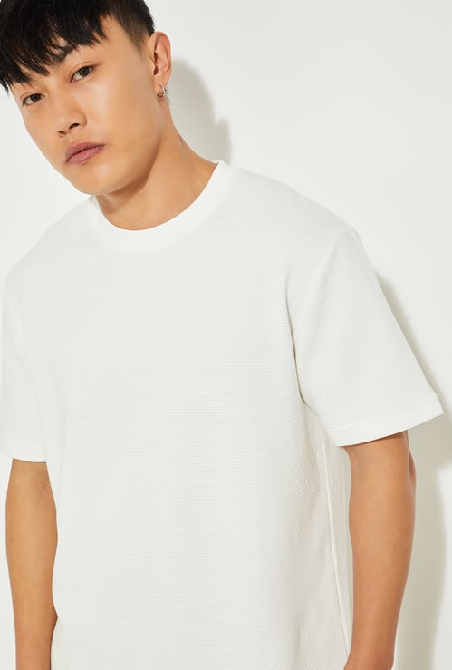 Men Textured T-shirt
