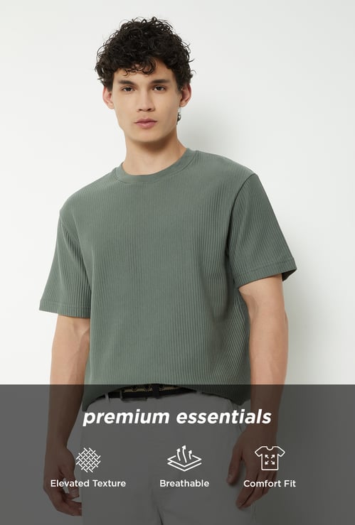 Men Structured Regular Fit T-Shirt