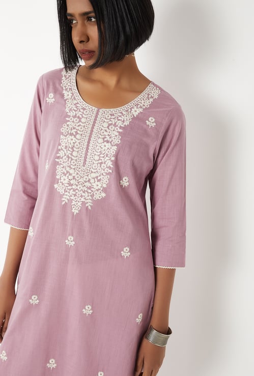 Women Embroidered Straight Kurta